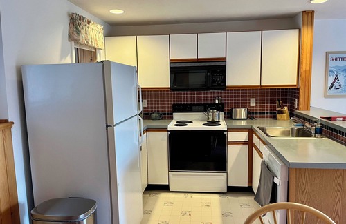 Thornton Casa | White Mountain Retreat Base Camp for Hiking, Biking and River fun!