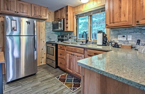 Woodsville Casa | White Mountains Cottage w / Mountain & Lake Views!