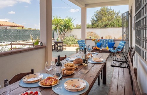 Torre Squillace Villa | Villa en Porto Cesareo con 2 habitaciones, capacidad 4