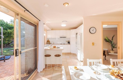 Fingal Bay Casa | White Sands, 14 Whitesands Road - Pet Friendly & Air Con