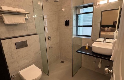 Varca Hotel | White Sands Resort & Spa