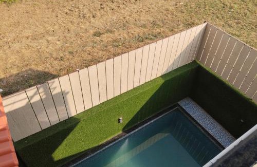 Igatpuri Villa | White smoke villa