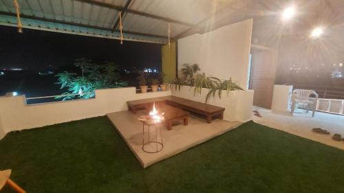 Igatpuri Villa | White smoke villa