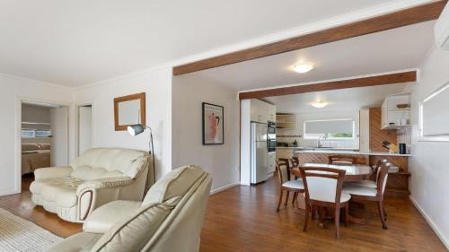 Lake Wangary Casa | White Springs, Our Peaceful Holiday House In Coffin Bay