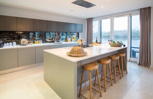 Lechlade Casa | White Willow Lodge in Cotswolds