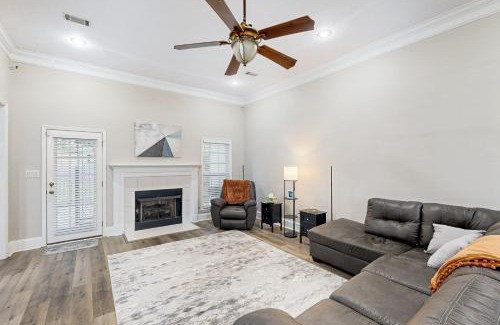 Evans Casa | Whitehall