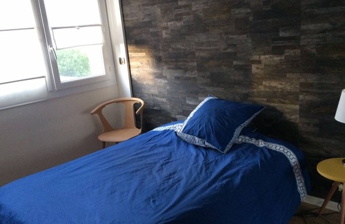 Bourg-l'Eveque Apartamento | todo el apartamento grande T4 centro lleno