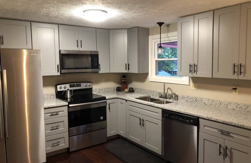 Mason Casa | Whole house getaway! Relax- you’re close to everything!