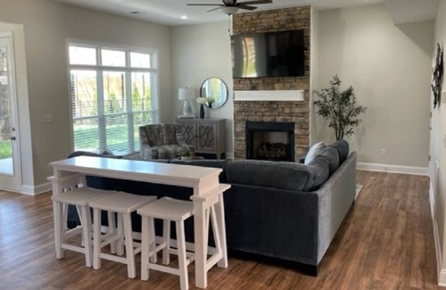 Keene Casa | Whole House - The Clemmie