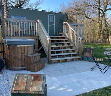 Long Barn Apartamento | Wick House