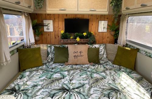 Long Barn Apartamento | Wick House