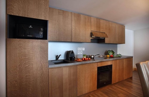 Eclose-Est Apartamento | Wifi, a 150m de las pistas de esquí, fitness, piscina, sauna, hammam, balcón, tv, 45m², Alpe d'Huez