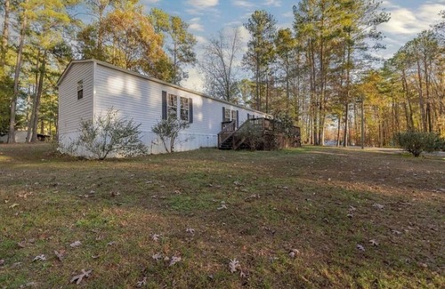 Henrico Casa | WiFi, Dog Friendly & Linens Provided ~ Lake Gaston