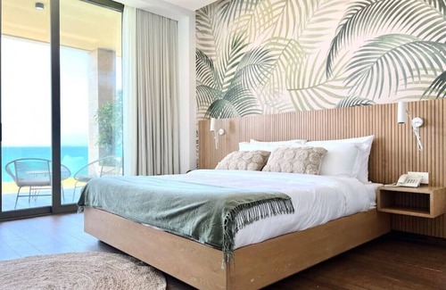 Kfardebian Casa | Wild Areca: Beachfront Exotic Room in Batroun