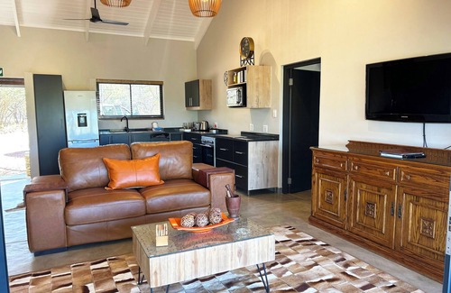 Hoedspruit Casa | Wild Dog Guest Lodge
