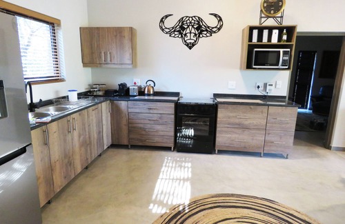 Hoedspruit Casa | Wild Dog Guest Lodge