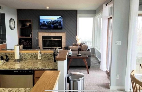 Chestnut Springs Condominio | Wild Wintergreen Retreat