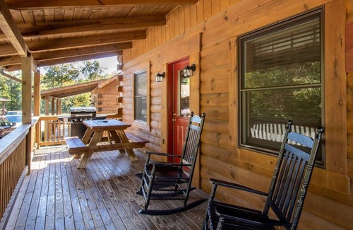 Spotsylvania Cabina | Wilderness Presidential Resort 2 Bedroom 2 Bathroom 1200 sq ft Log Cabin