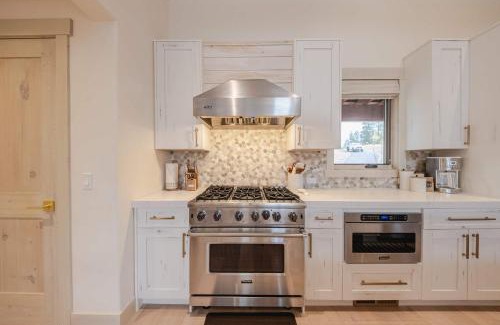 Eureka Casa | Wilderness Club Haven for 12