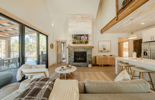 Eureka Casa | Wilderness Club Nest – Private Hot Tub | Forest View