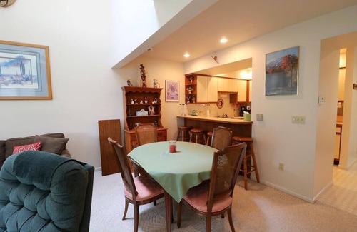 Ellicottville Condominio | Wildflower 159 2 Bedroom Home by RedAwning
