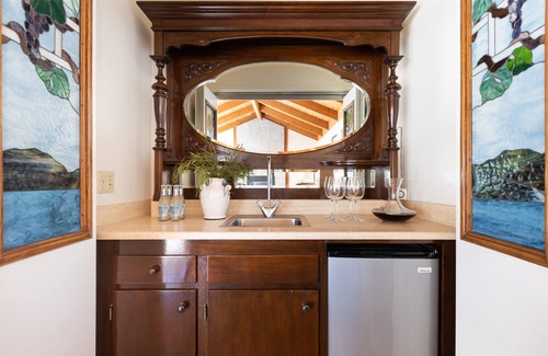 Sonoma Villa | Wildflower by AvantStay | Gorgeous Wine Country Home w/ Pool!