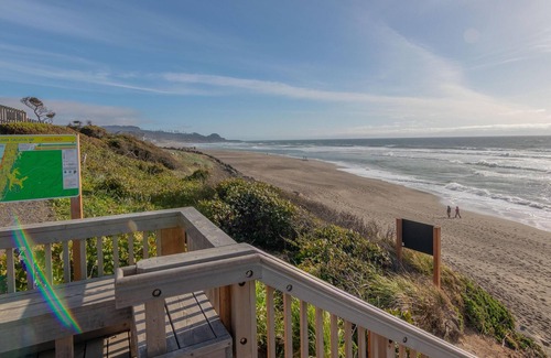Lincoln Beach Casa | Wildflower Cottage