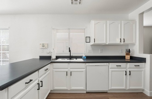 Parkwood Ranch Casa | Wildrose Retreat, Adventure, Golf, Pool, BBQ