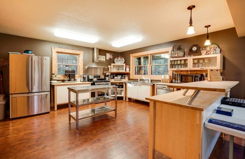 Chippewa Falls Cabina | Wildwood Cabin and Retreat
