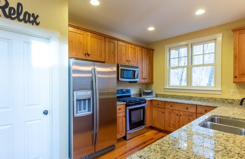 Bear Lake Reserve Casa | Wildwood Cottage - Private, Luxury Home In Bear Lake, Lake Club Access