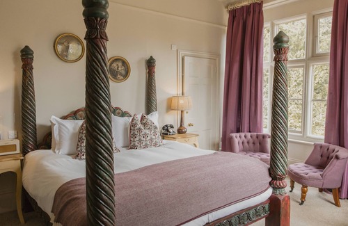 Stamford Hotel | William Cecil