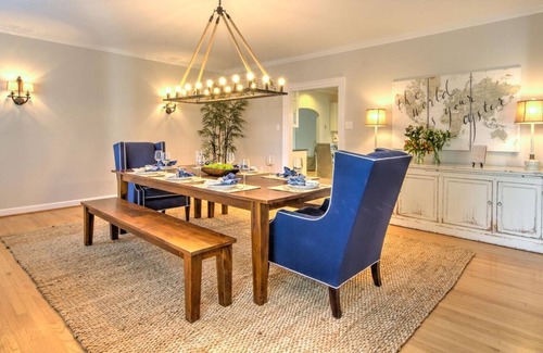 Cambridge Casa | Willoughby - ¡Más de 10,000 pies cuadrados, piscina cubierta, parrilla, capacidad para 24 personas!