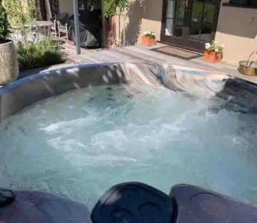 Brightwater Casa | Willow Cottage Retreat
