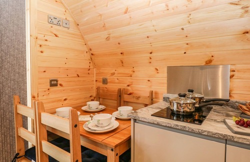 Newland Near Ulverston Cabaña | Willow