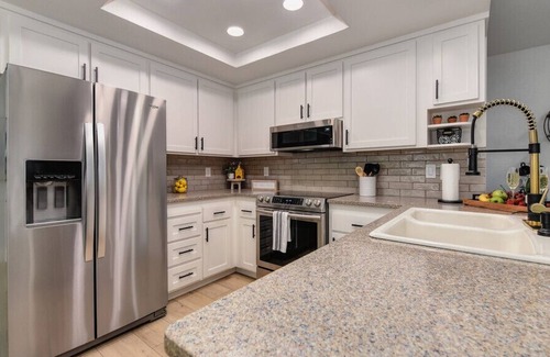 Rocklin Casa | WILLOW House Pool SPA Downtown Roseville Galleria Grill