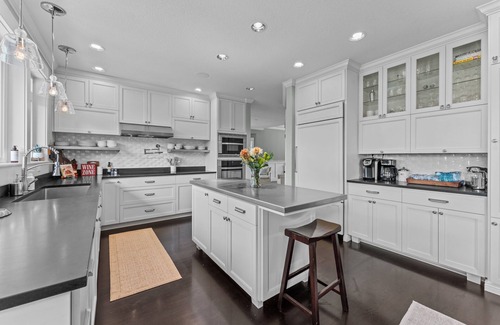 Ridgefield Casa | Willow & Vine- Retreat & Small Event Estate in Ridgefield, WA steps to winery