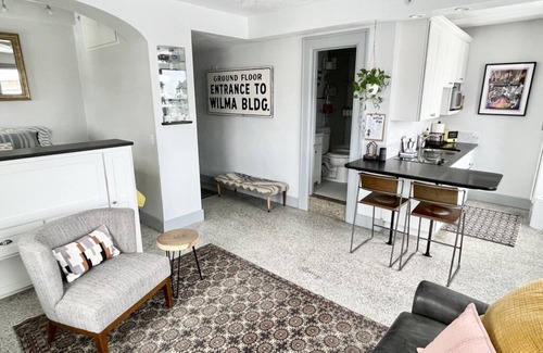 Heart of Missoula Condominio | Wilma Digs: Centro con vistas a la montaña