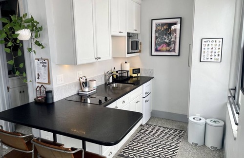 Heart of Missoula Condominio | Wilma Digs: Centro con vistas a la montaña