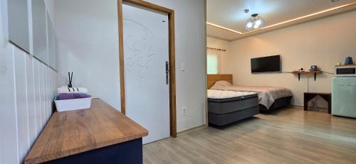 Andeok Casa | Wind Jeju Cafe & Pension