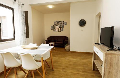 Alfarrobeira Apartamento | Windmill 2 Bed Apartment in Odiaxere
