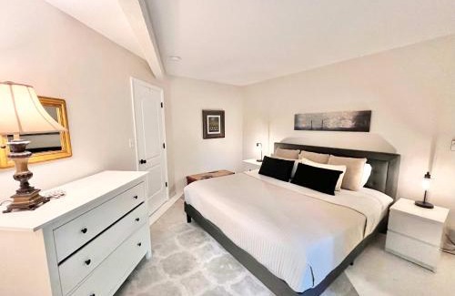 Fontana Casa | Windmill Cottage at Abbey Springs Near Lake & Shops