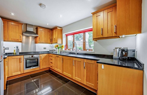 Chipping Norton Casa | Windrush - Large House with Stunning Rural Views