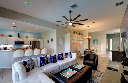 Windsor Hills Villa | Windsor Hills 2nd Premium 5/5 Lake View Home w / S. Frente a la piscina-2 millas de Disney