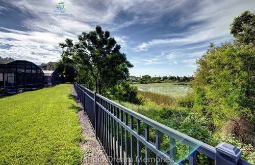 Windsor Hills Villa | Windsor Hills 2nd Premium 5/5 Lake View Home w / S. Frente a la piscina-2 millas de Disney