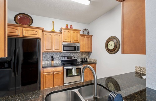 Windsor Palms Condominio | Windsor Palms Resort 3-Bedroom Vacation Condo - Includes Resort Clubhouse Amenity Access!