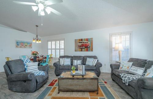 Crystal Beach Casa | WINDSTARR DESTIN- Golf Cart Included, One level, Close to beach, Pet friendly