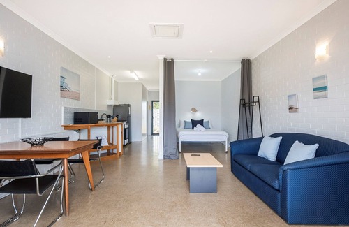 Lancelin Apartamento | Windsurfer Beach Chalet - 2