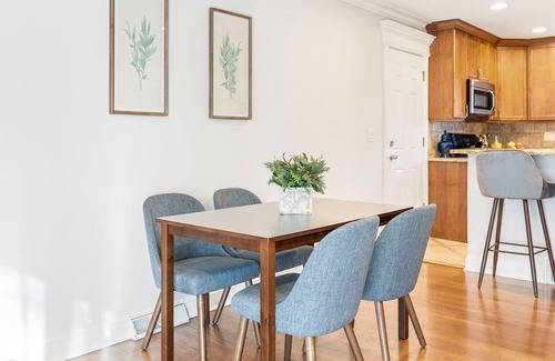 Arlington Heights Casa | Windy City Welcome