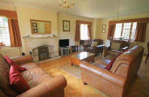 Longborough Casa | Windy Ridge Cottage, STOW ON THE WOLD