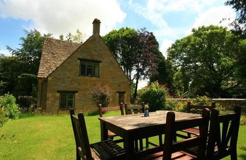 Longborough Casa | Windy Ridge Cottage, STOW ON THE WOLD